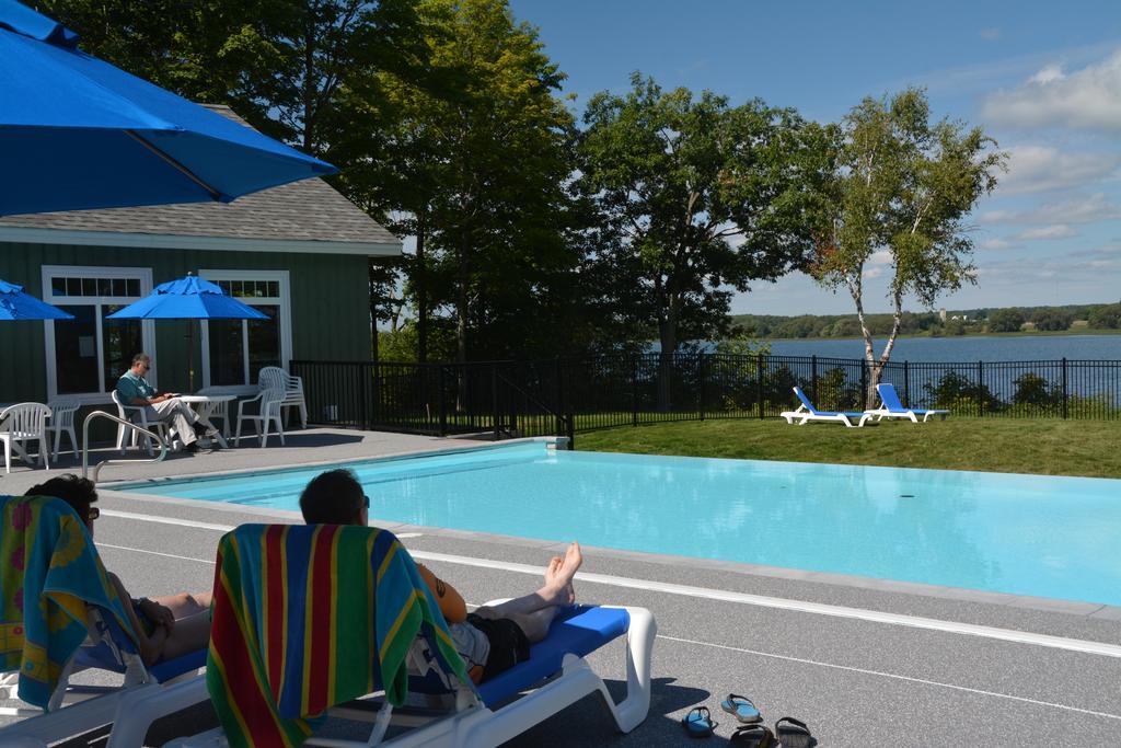 Sandbanks Summer Village Cottages Cherry Valley Bagian luar foto