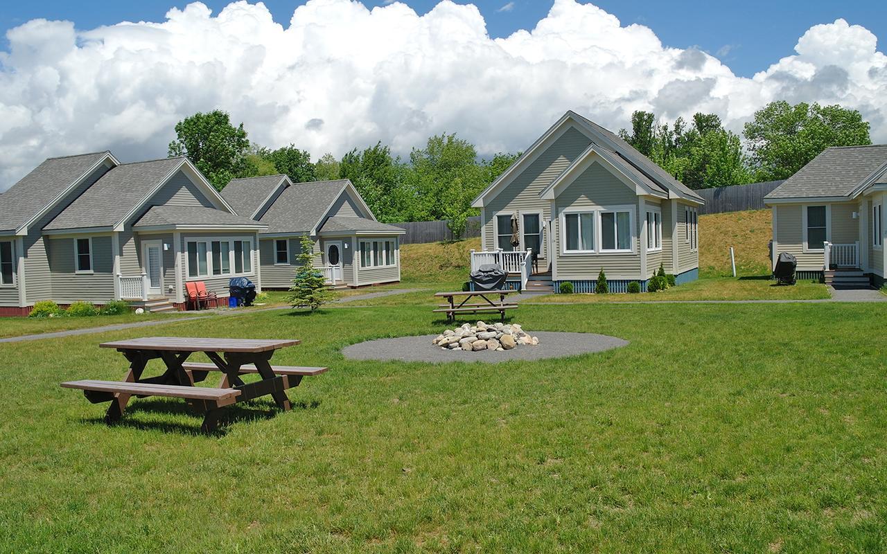 Sandbanks Summer Village Cottages Cherry Valley Bagian luar foto