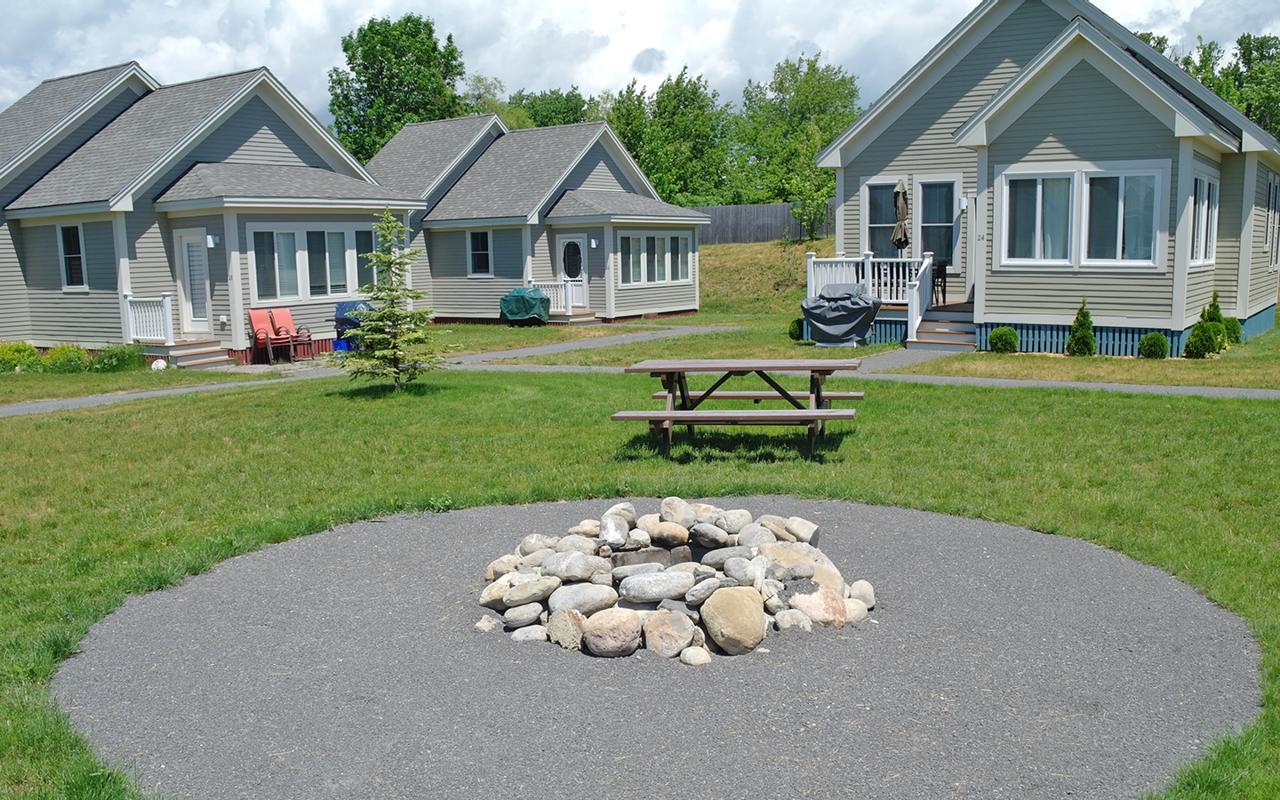 Sandbanks Summer Village Cottages Cherry Valley Bagian luar foto