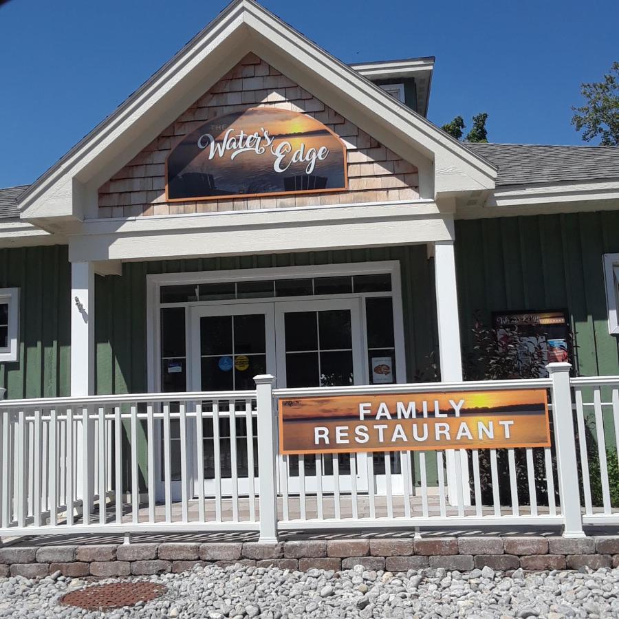 Sandbanks Summer Village Cottages Cherry Valley Bagian luar foto