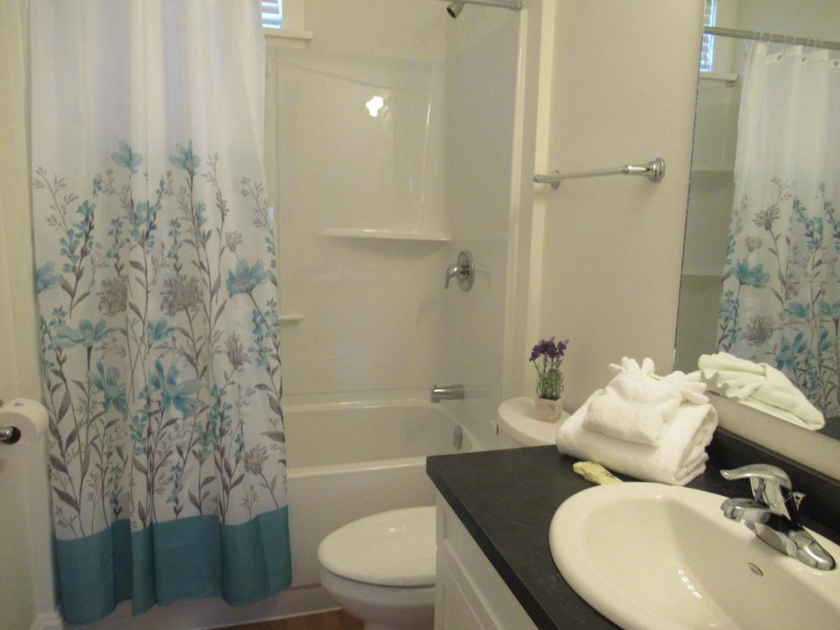 Sandbanks Summer Village Cottages Cherry Valley Bagian luar foto